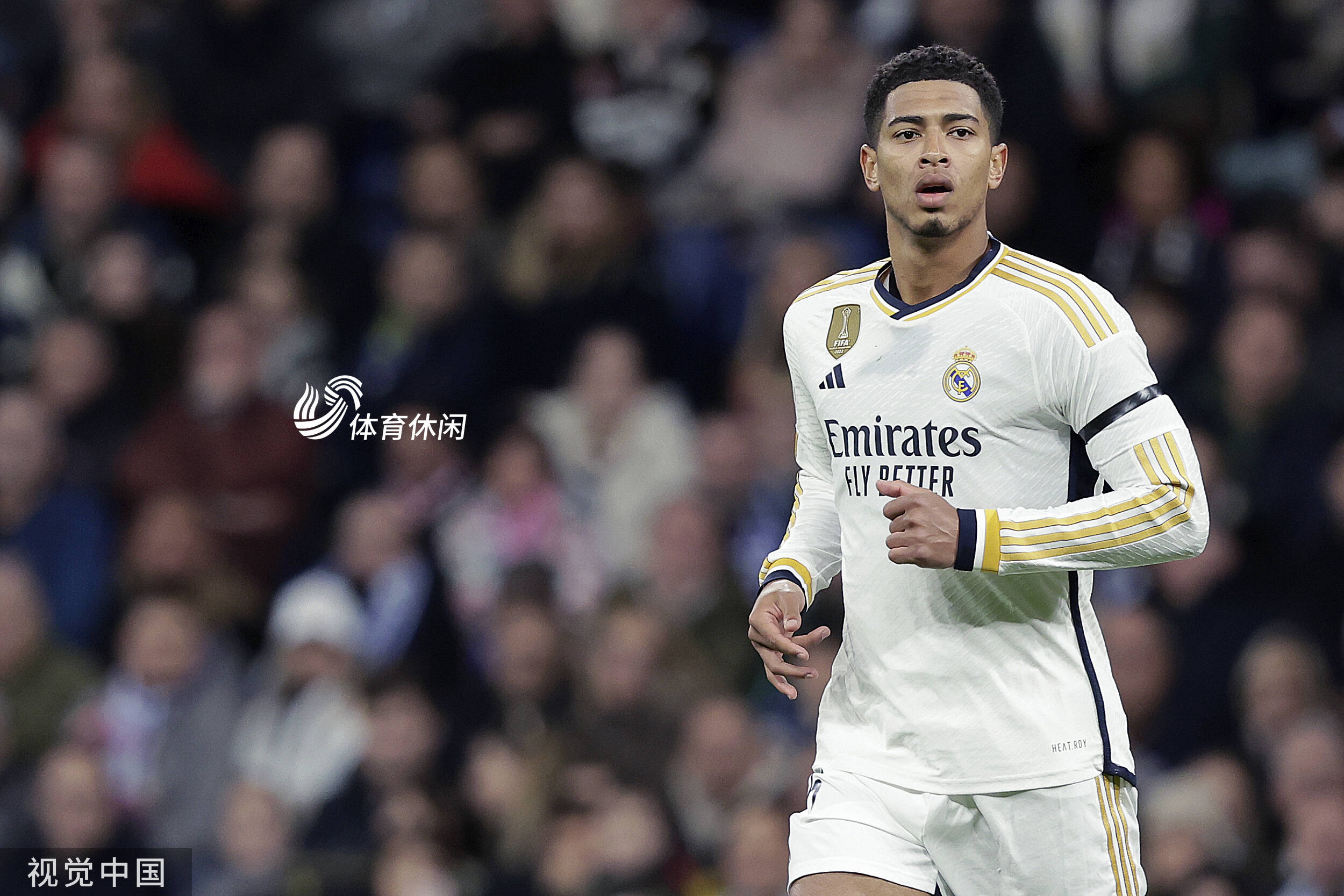 新疆一家进出口贸易公司向阿图什市捐赠足球场，价值1亿元（新疆一进出口企业向阿图什市捐建足球场，项目价值1亿元）