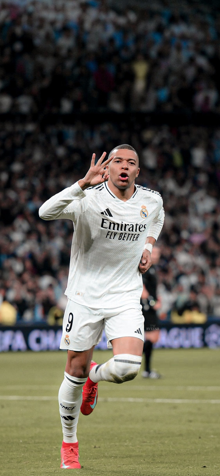 海港发布官方Vlog：旧将奇塔迪尼重回浦东足球场（海港官方Vlog上线：旧将奇塔迪尼再登浦东足球场）