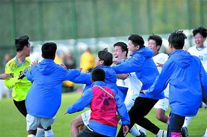 海港vs柔佛半场数据：射门3-12遭碾压，解围数14-5