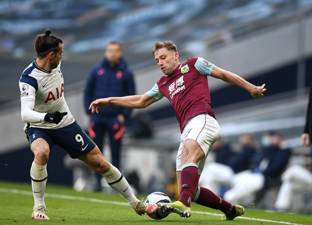 法尔克：很高兴球队能与红牛集团合作，有问题会与克洛普交谈（法尔克：欣见球队携手红牛集团，如有问题将与克洛普沟通）