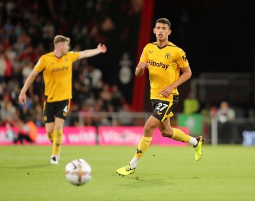 篮球湖人替补球员获得更多出场时间