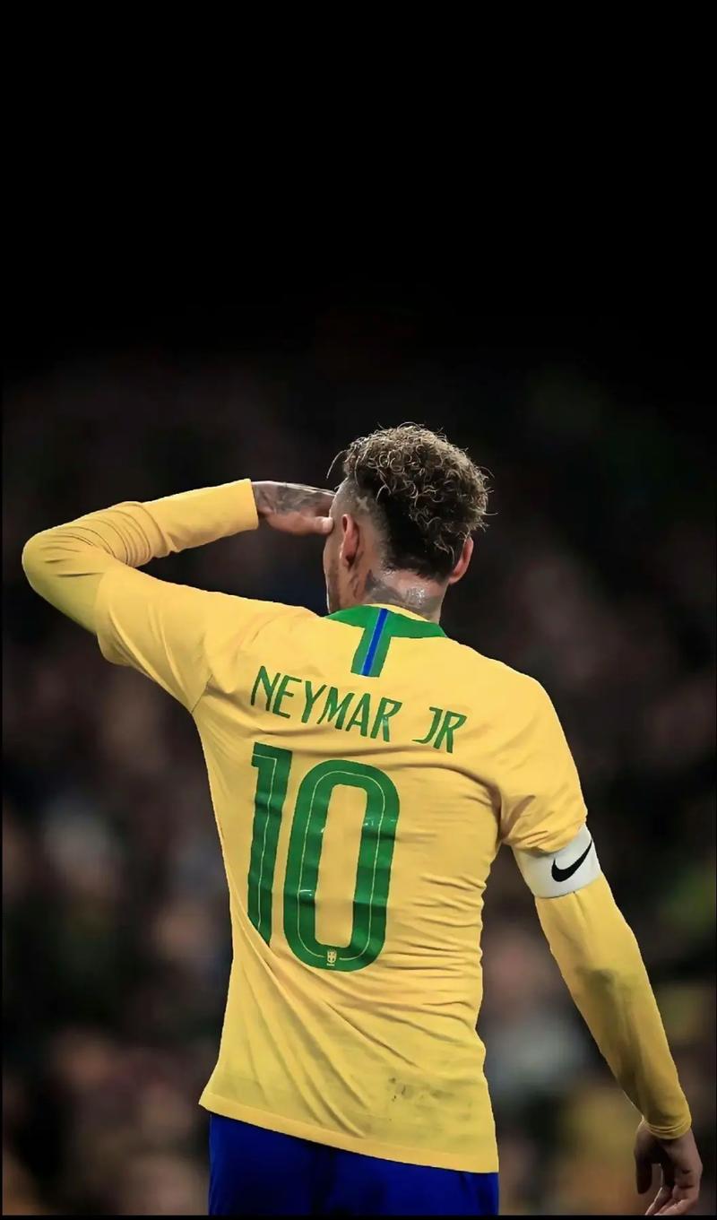 莱奥：我和囧叔经常交流，不仅聊足球，也聊生活中的方方面面