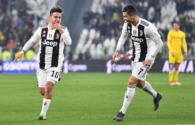 英超第19轮裁判选派：达伦·英格兰执法阿森纳vs维拉榜首大战（英超第19轮裁判安排：达伦·英格兰吹罚阿森纳对阵维拉榜首之战）