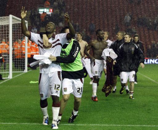 连续22场进球纪录遭终结，巴萨自23年11月以来首次欧冠被零封（巴萨22场连进球纪录作古，自2023年11月以来首次欧冠遭零封）